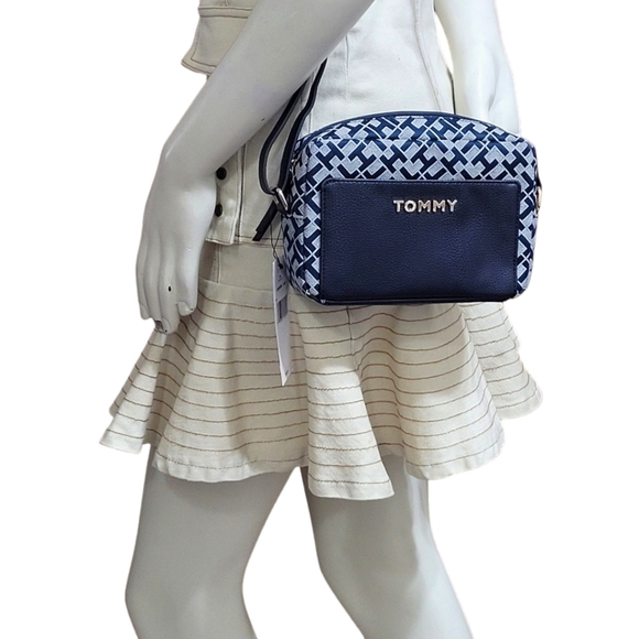 🆕️ Tommy Hilfiger Geometric Jacquard Crossbody Bag - NWT - Picture 8 of 10